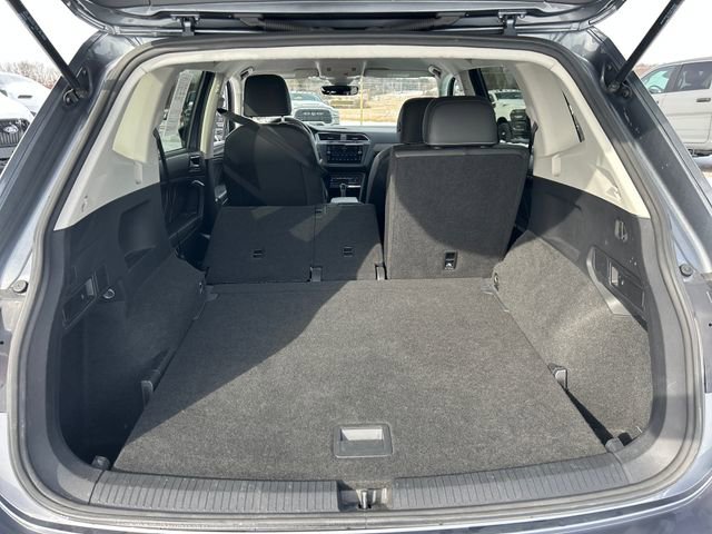 Used 2023 Volkswagen Tiguan SE image 41