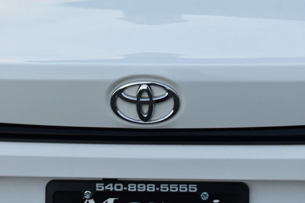 Used 2022 Toyota Corolla LE image 38