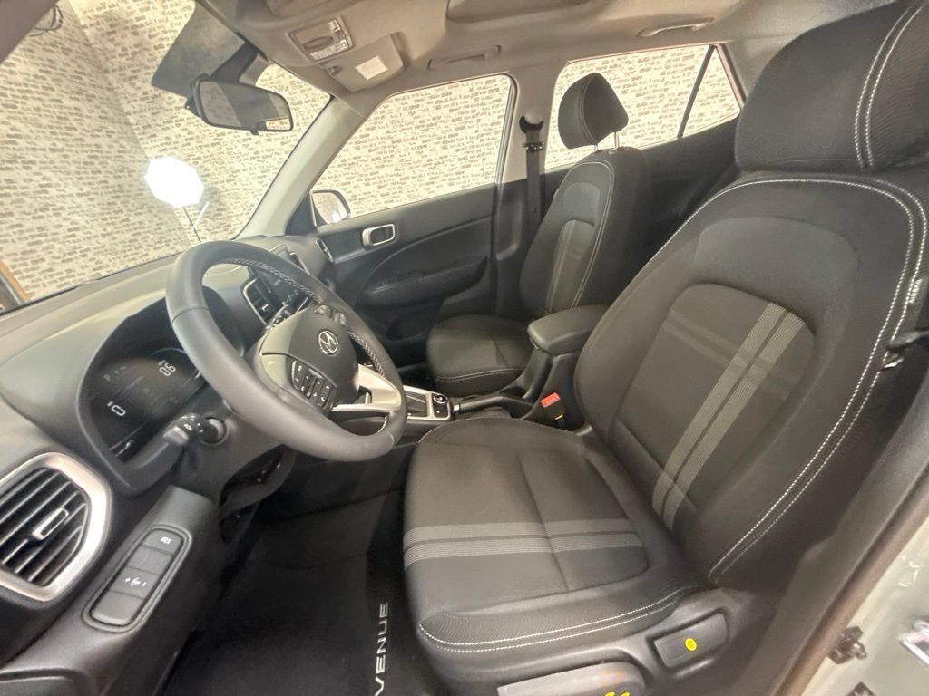New 2026 Hyundai Venue SEL FWD image 23