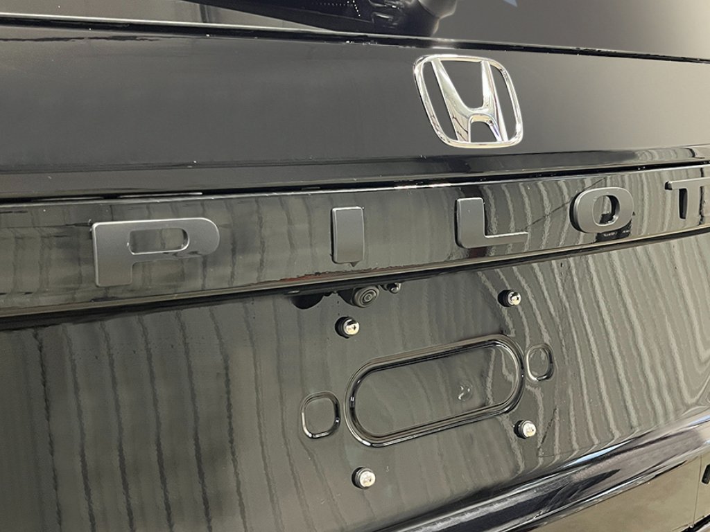 New 2026 Honda Pilot Black Edition image 7