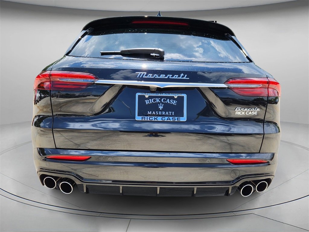 New 2025 Maserati Grecale GT image 4
