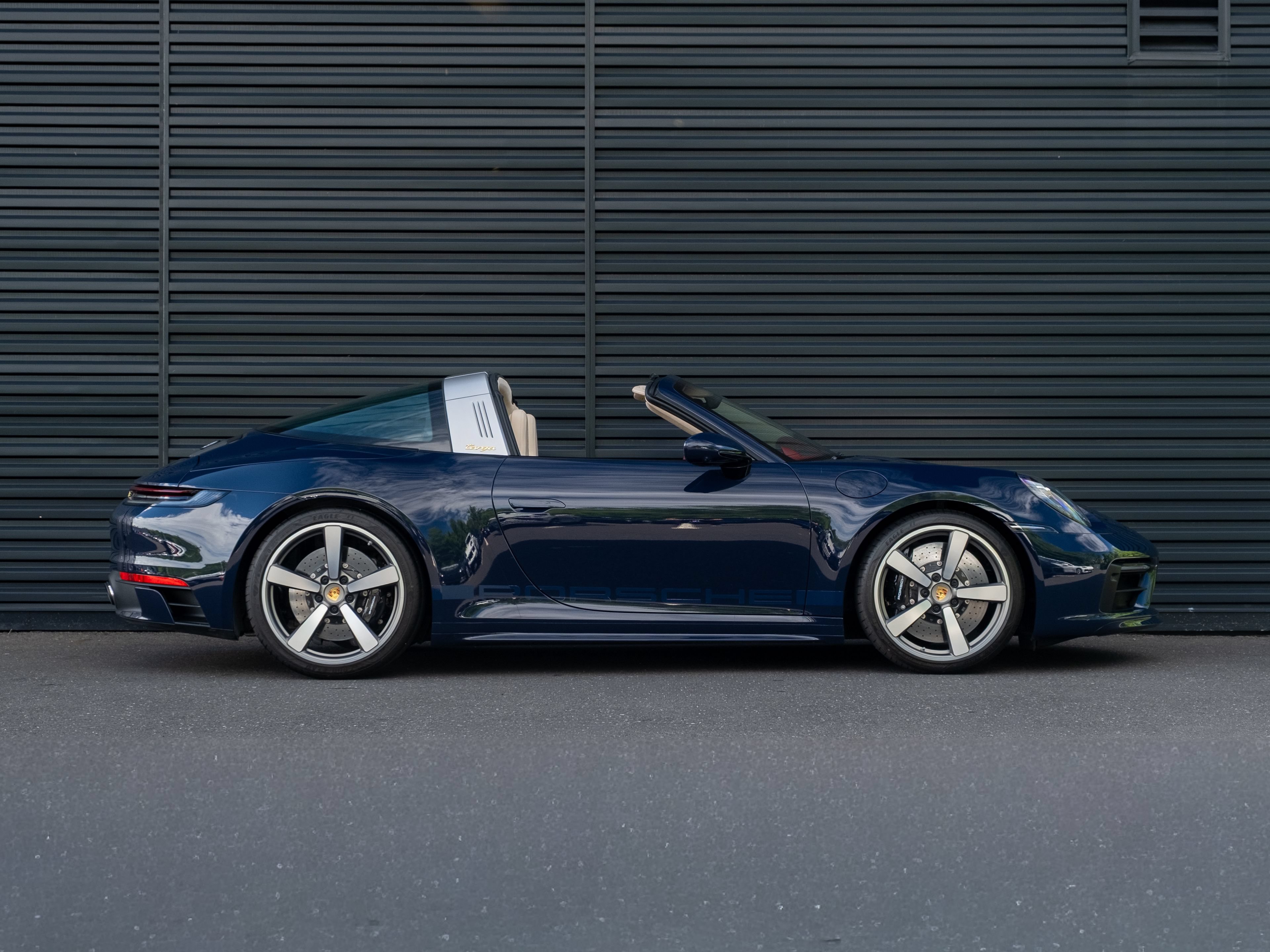 Certified 2021 Porsche 911 AWD/4WD image 9