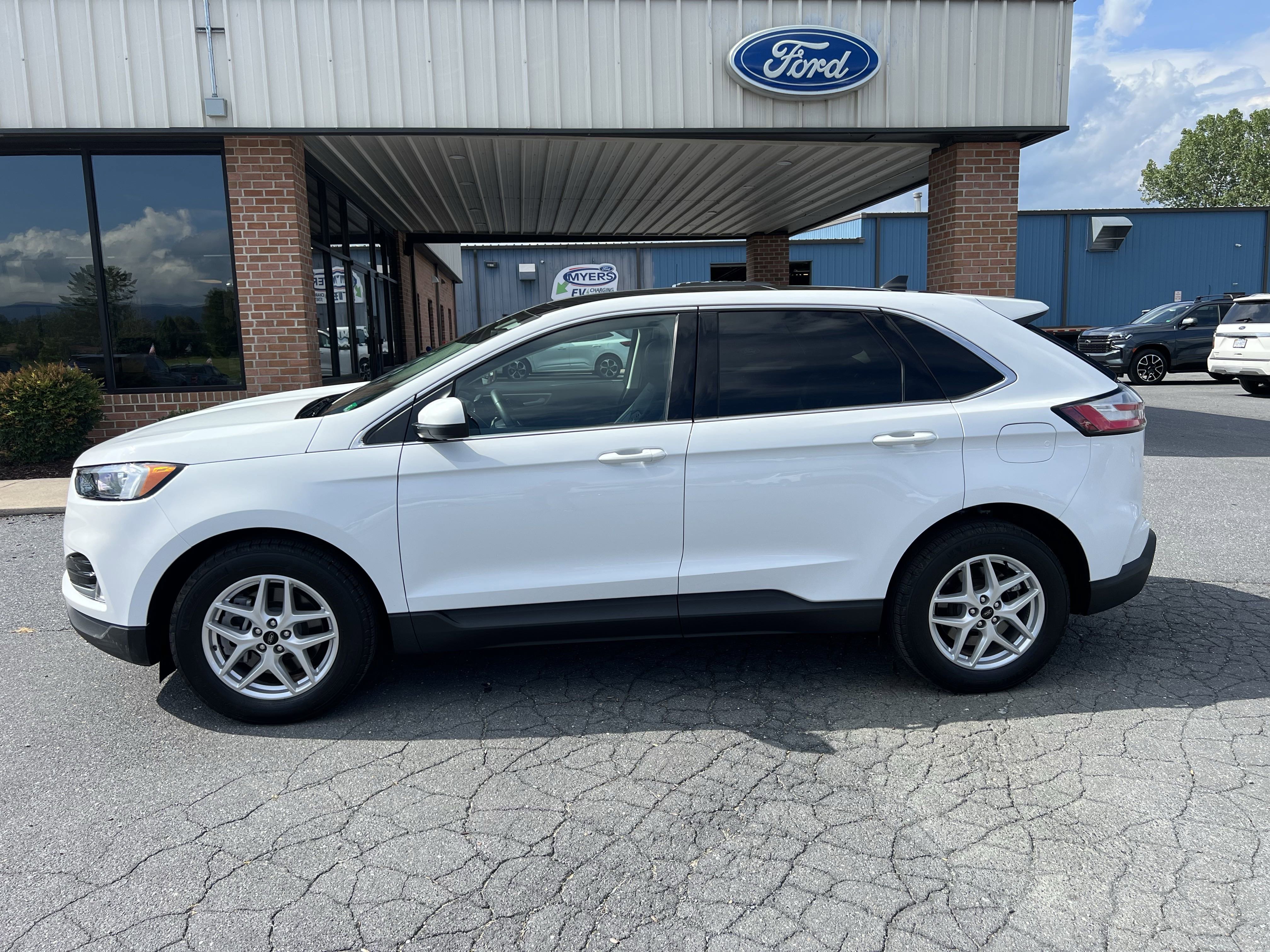 Used 2024 Ford Edge SEL w/ Convenience Package image 1