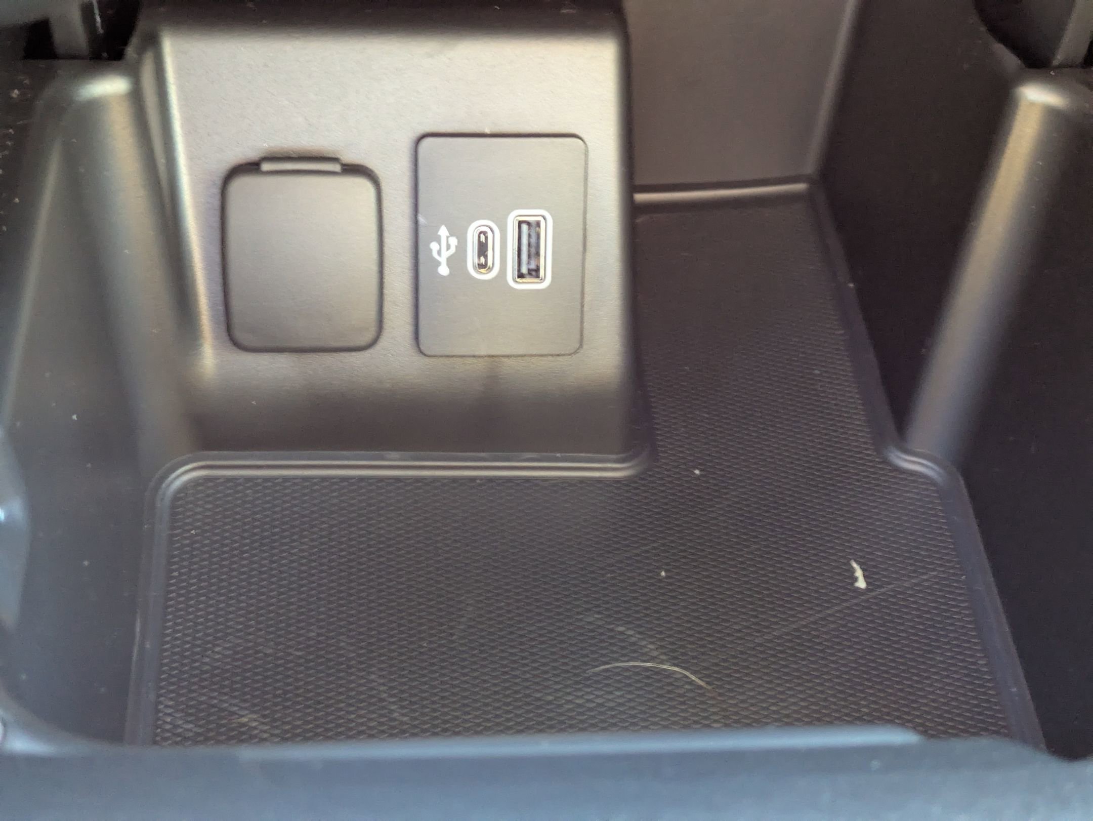 Certified 2025 Ford Explorer Active image 25