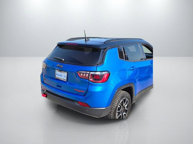 Used 2025 Jeep Compass Trailhawk AWD/4WD image 8