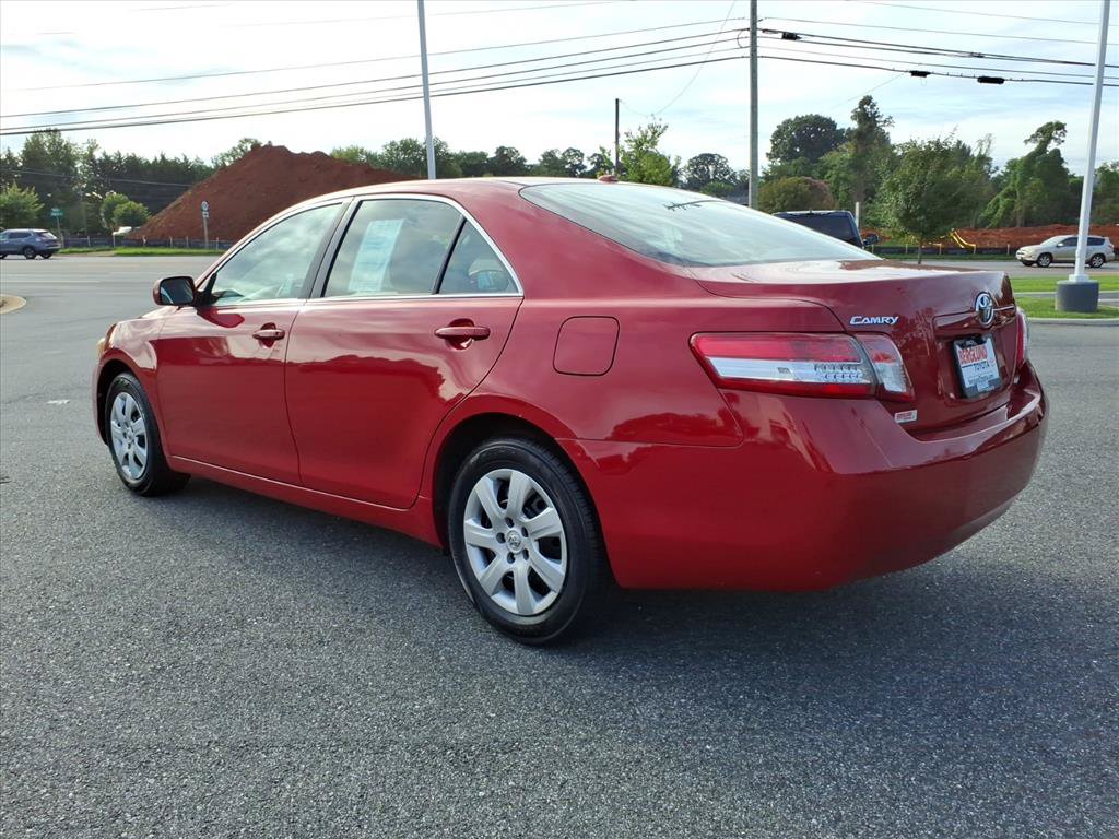 Used 2010 Toyota Camry LE FWD image 13