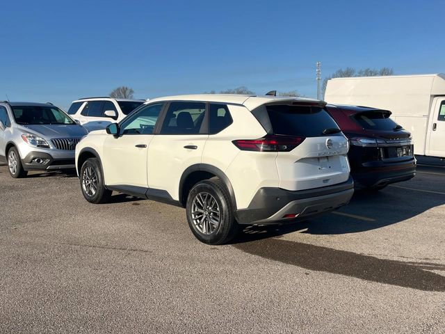 Used 2023 Nissan Rogue S image 4