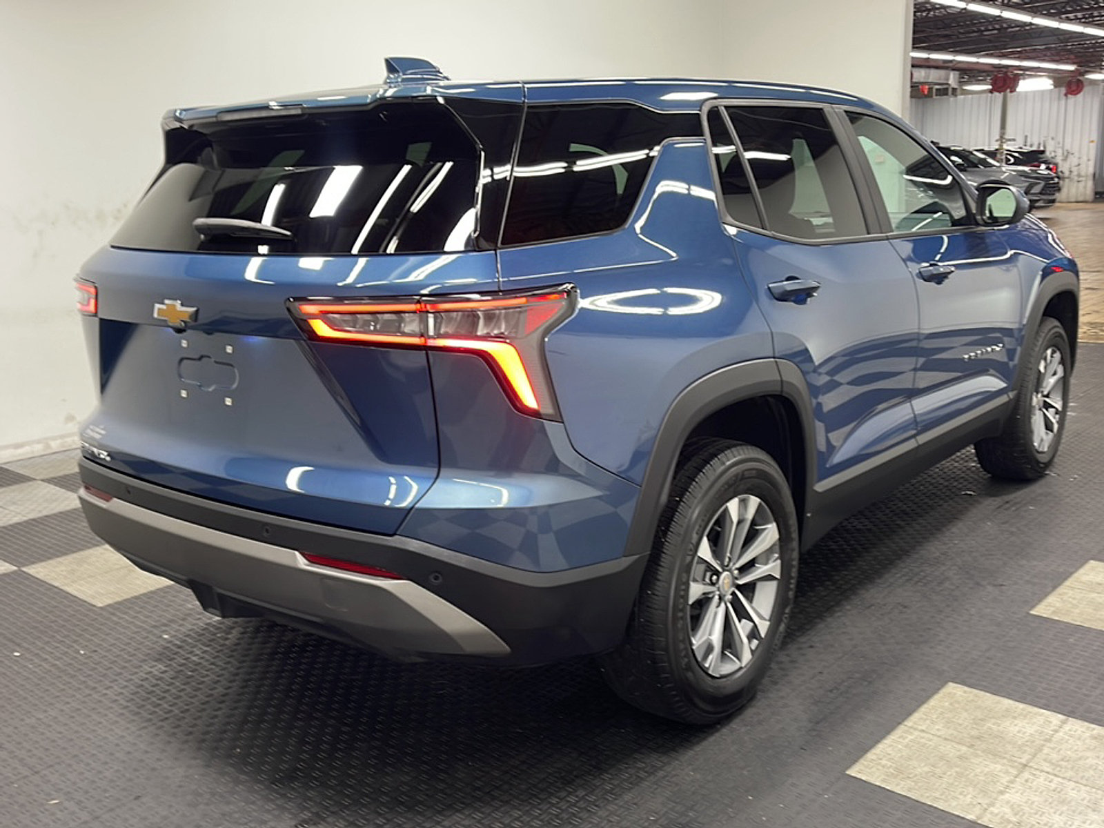 Used 2026 Chevrolet Equinox LT w/ LPO, Floor Liner Package FWD image 18