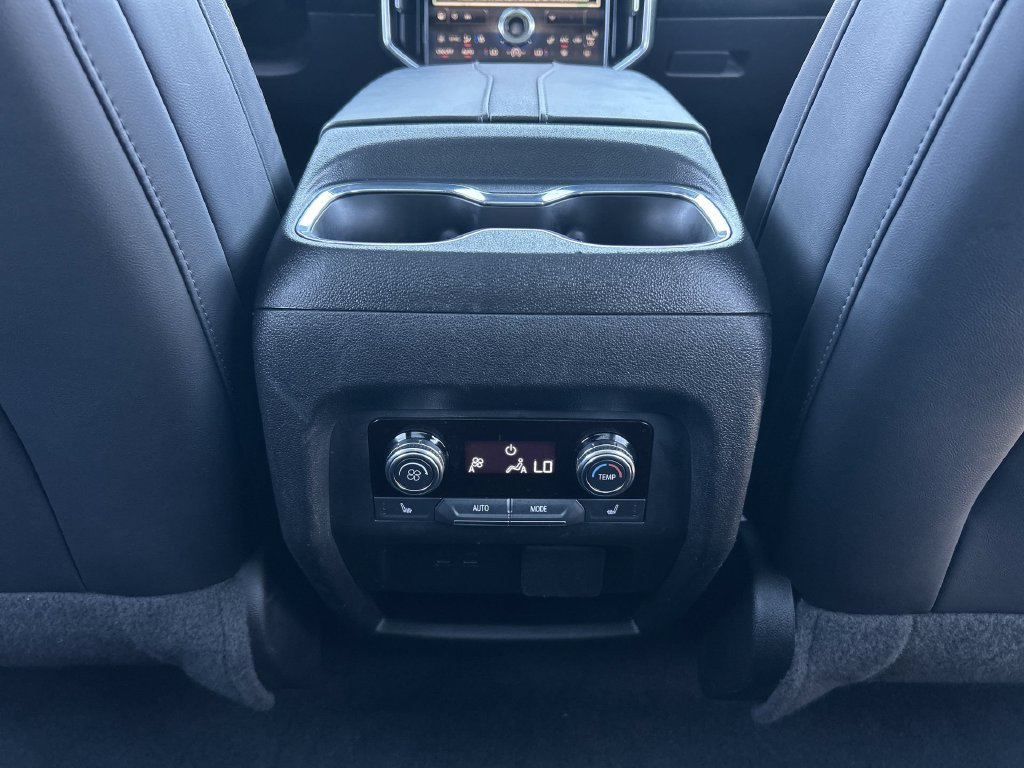 Used 2025 GMC Acadia Denali FWD image 22
