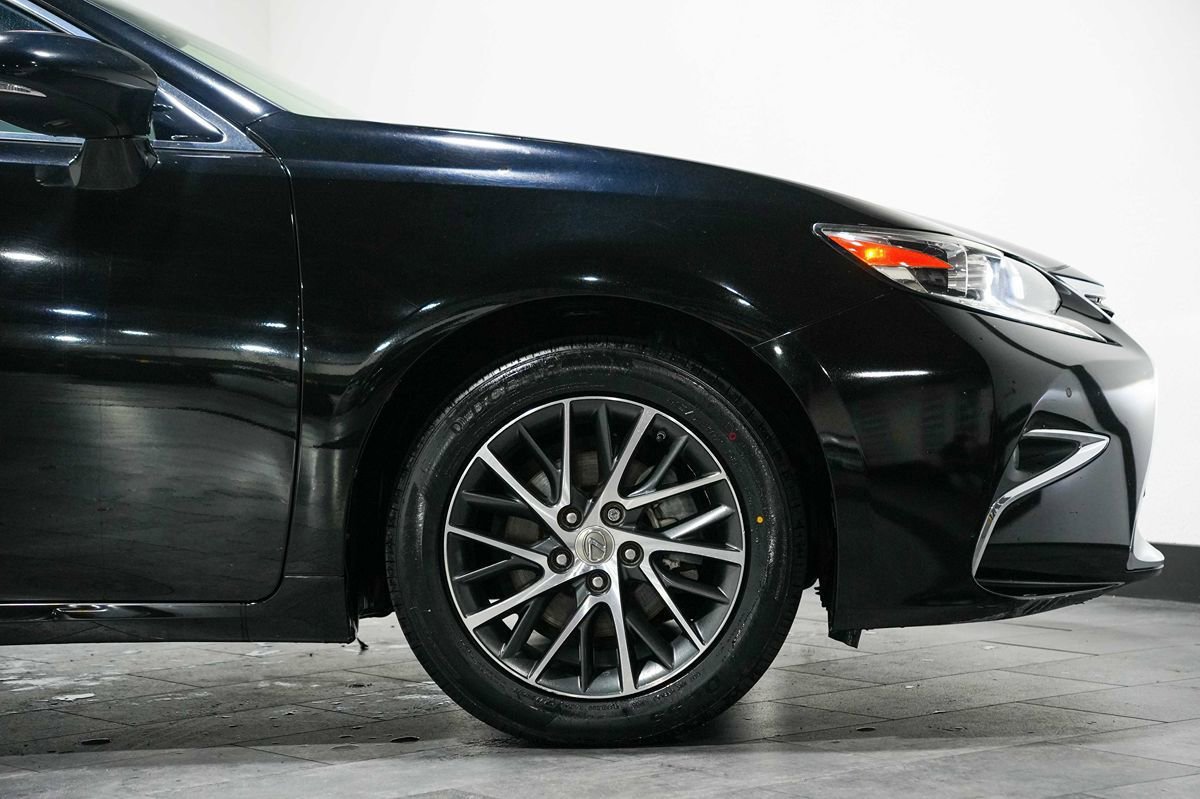 Used 2016 Lexus ES 350 w/ Navigation System Package FWD image 9