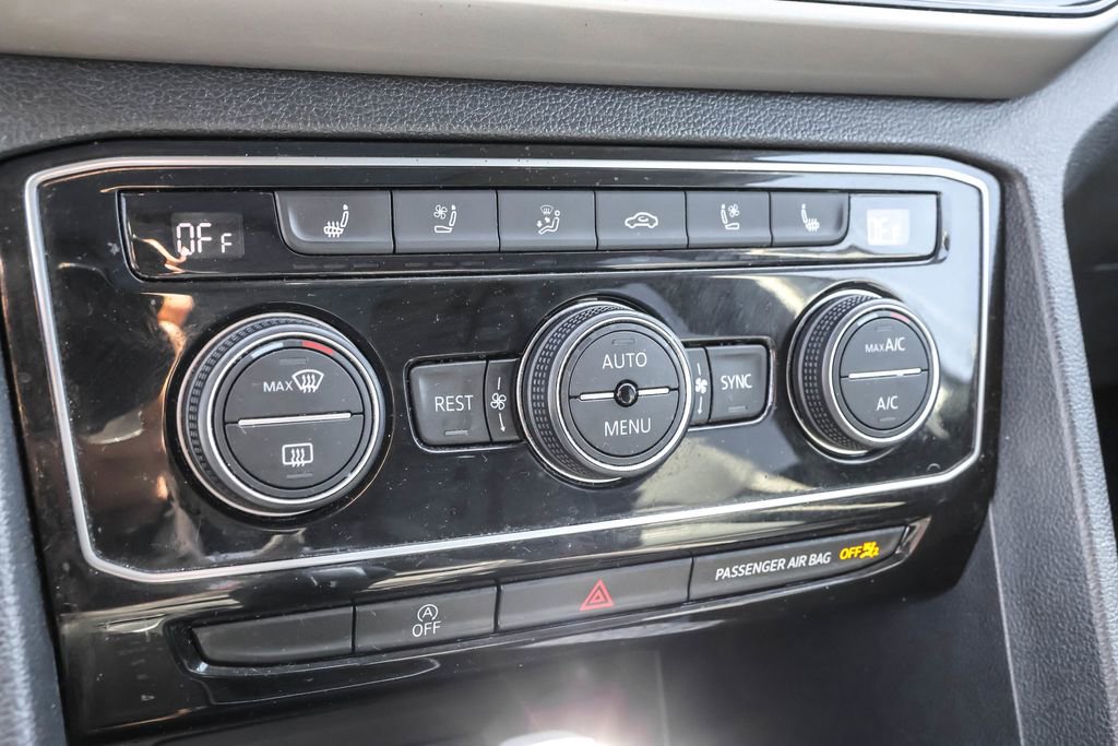 Used 2021 Volkswagen Atlas SEL Premium image 24