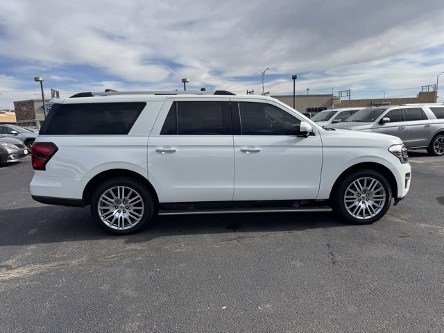Used 2023 Ford Expedition Max Limited image 2