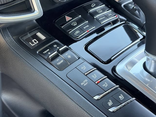 Used 2018 Porsche Cayenne AWD/4WD image 17