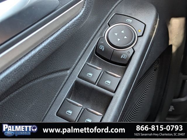 Used 2021 Ford Escape SE w/ SE Sport Appearance Package image 23