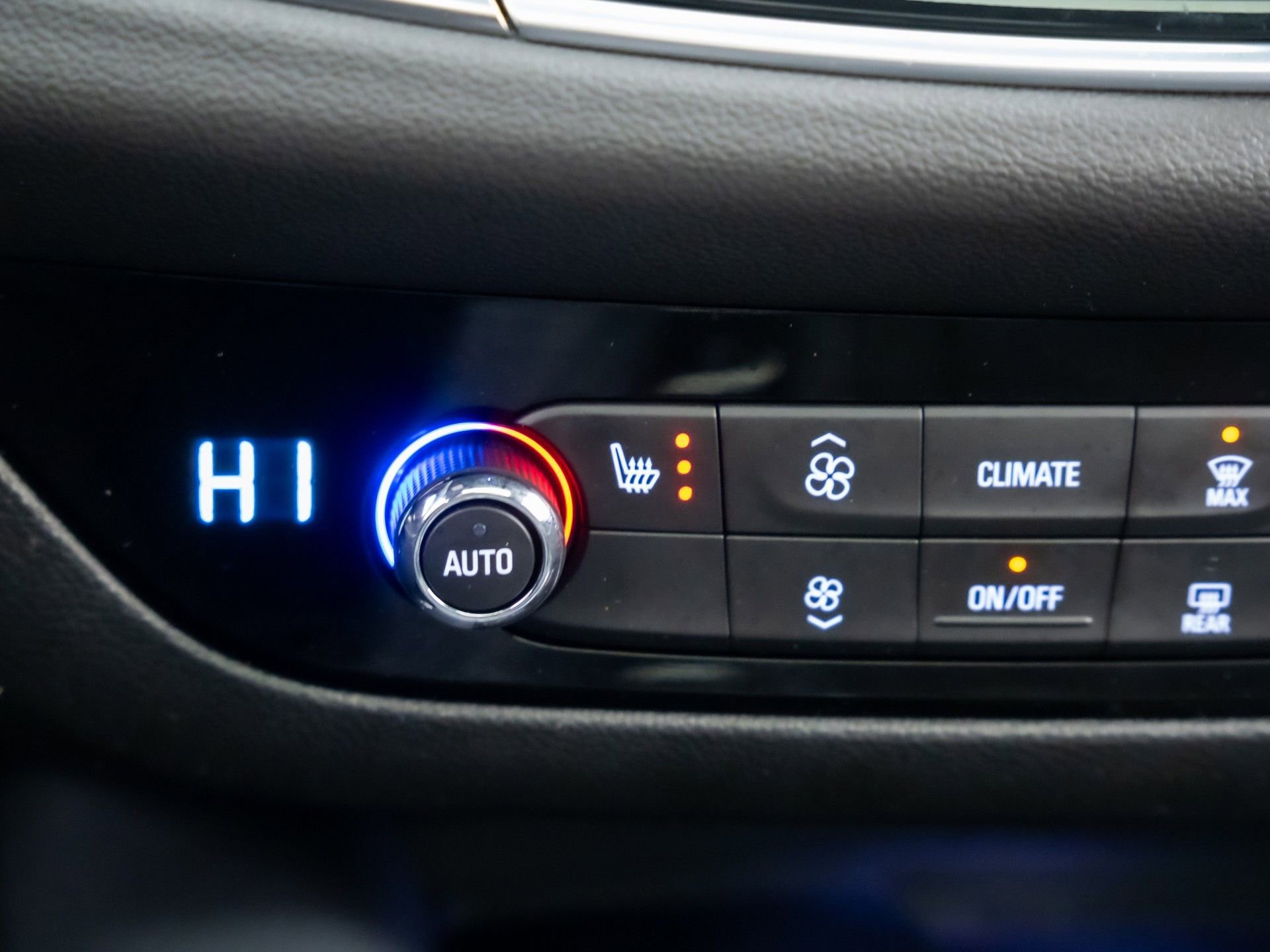 Used 2023 Buick Enclave Essence w/ Experience Buick Package image 29