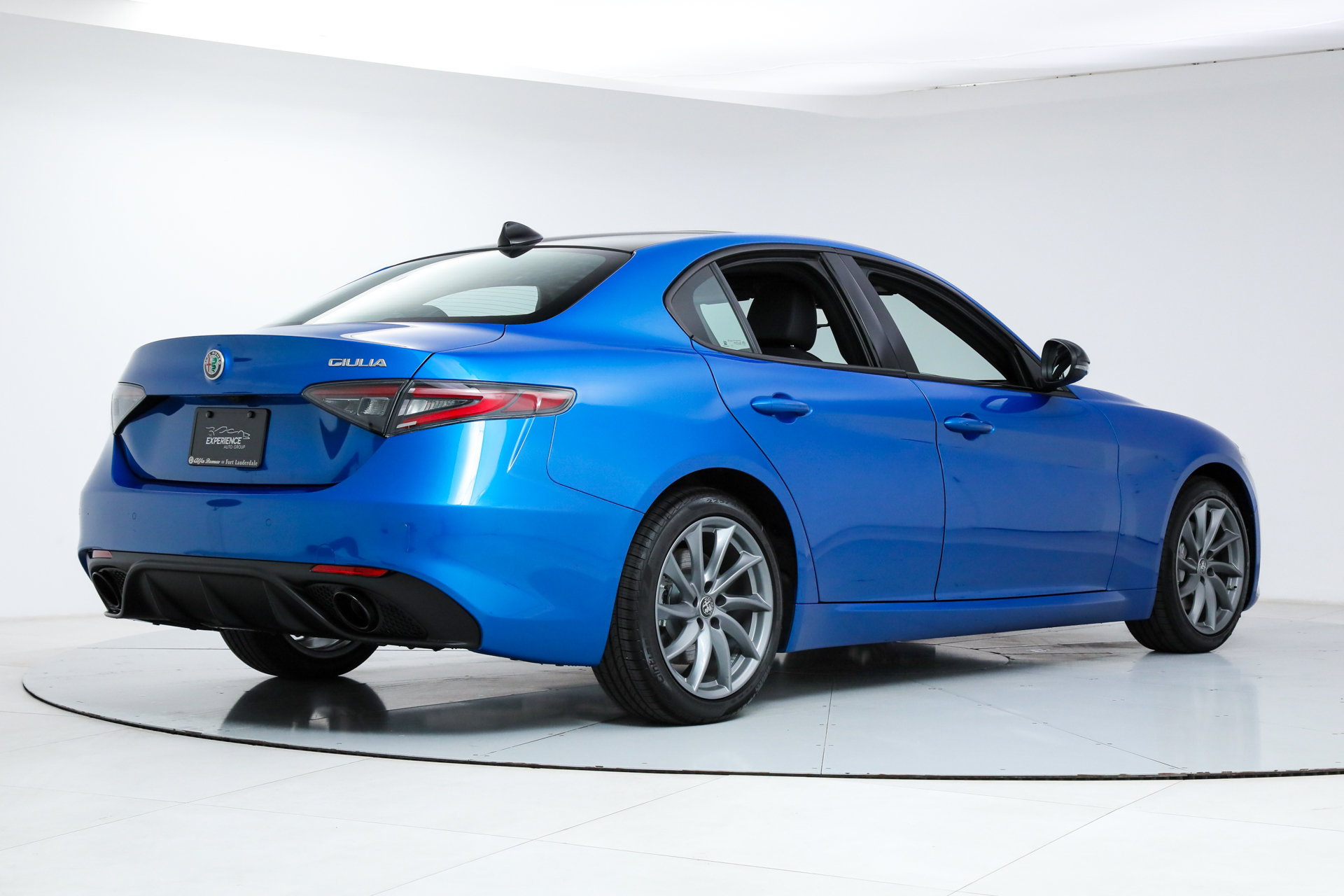 New 2026 Alfa Romeo Giulia w/ Driving Assist Package RWD image 5