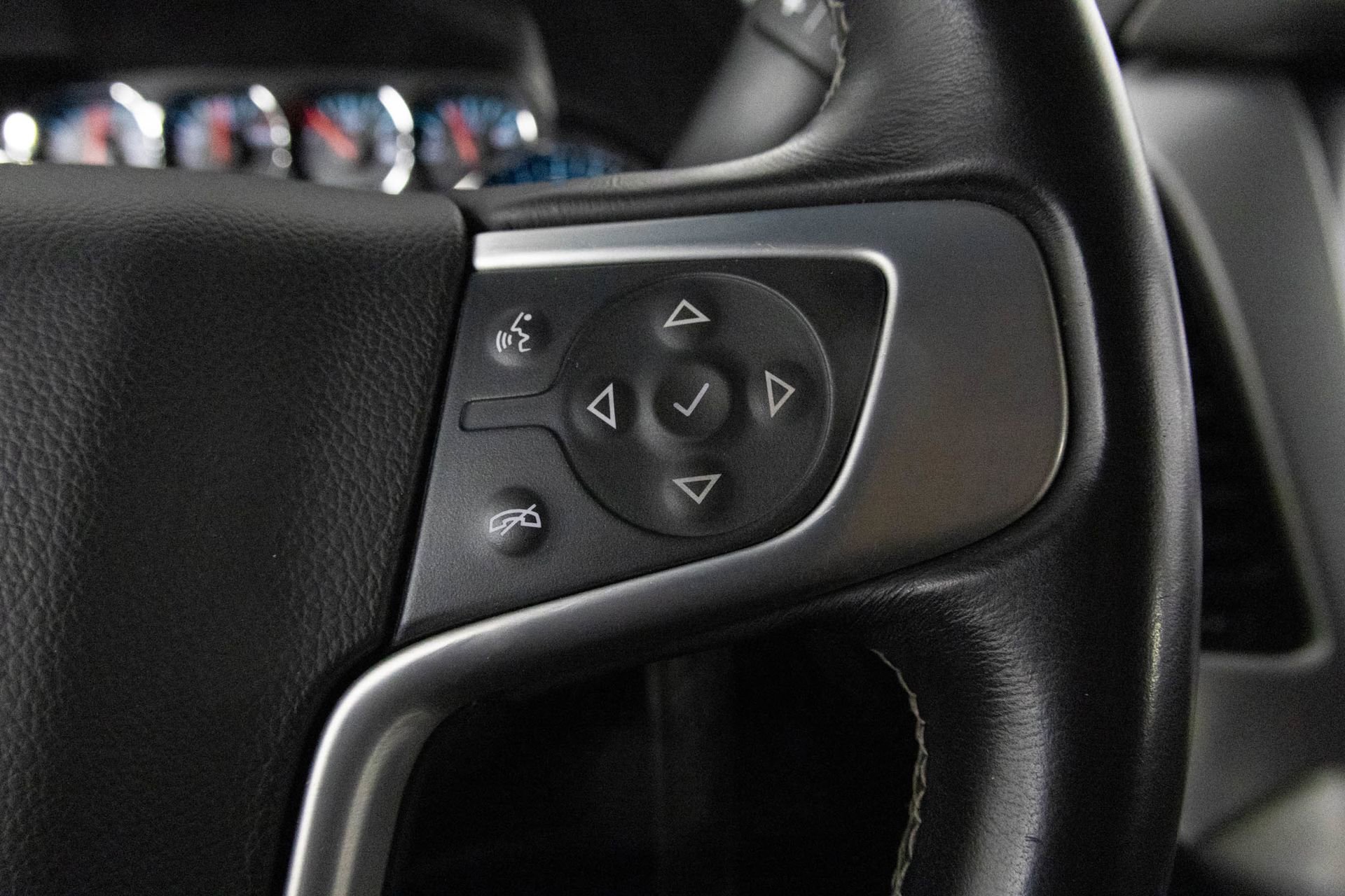 Used 2018 GMC Yukon SLE w/ SLE Value Package image 28