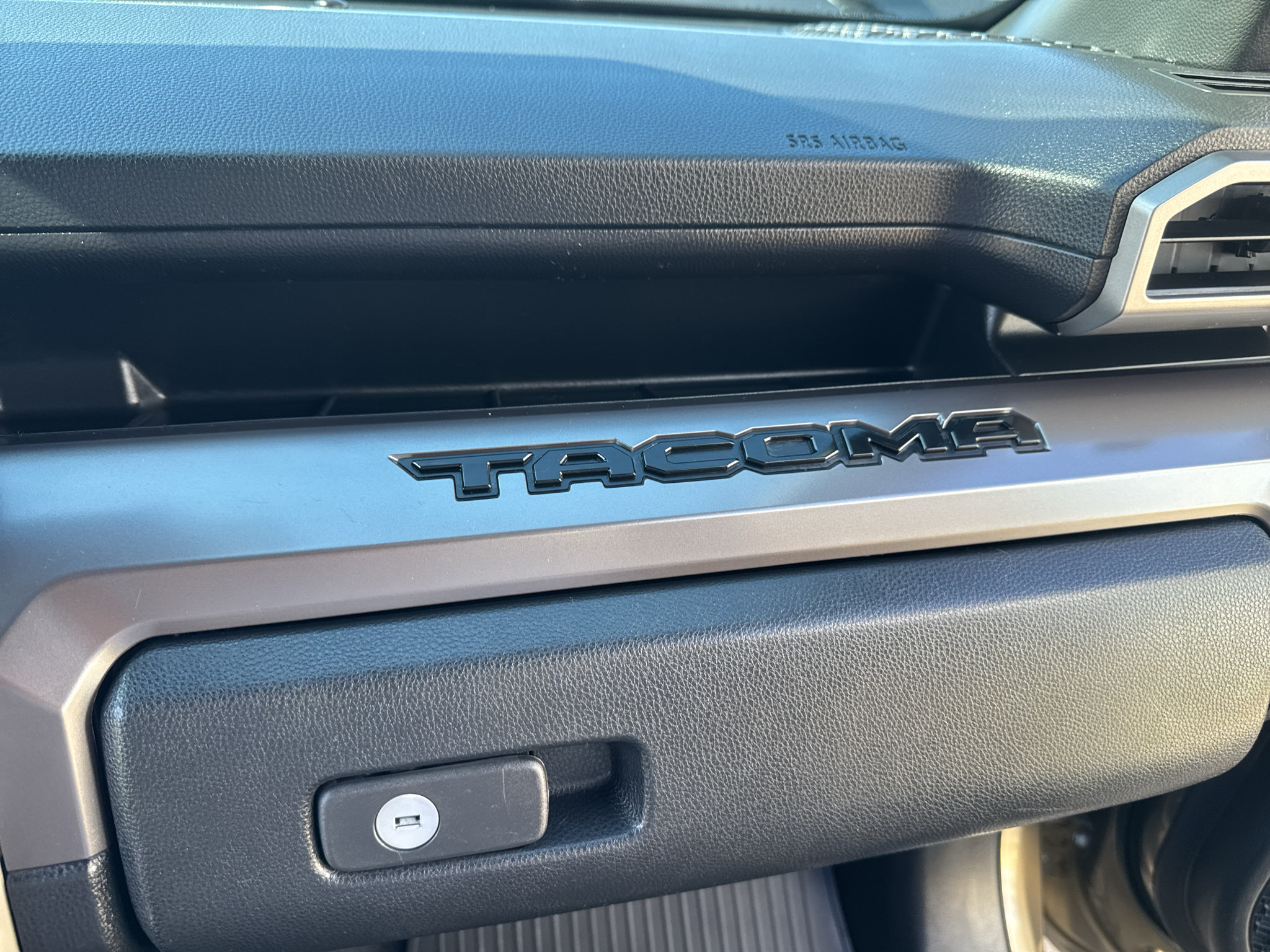 Used 2025 Toyota Tacoma TRD Off-Road AWD/4WD image 27