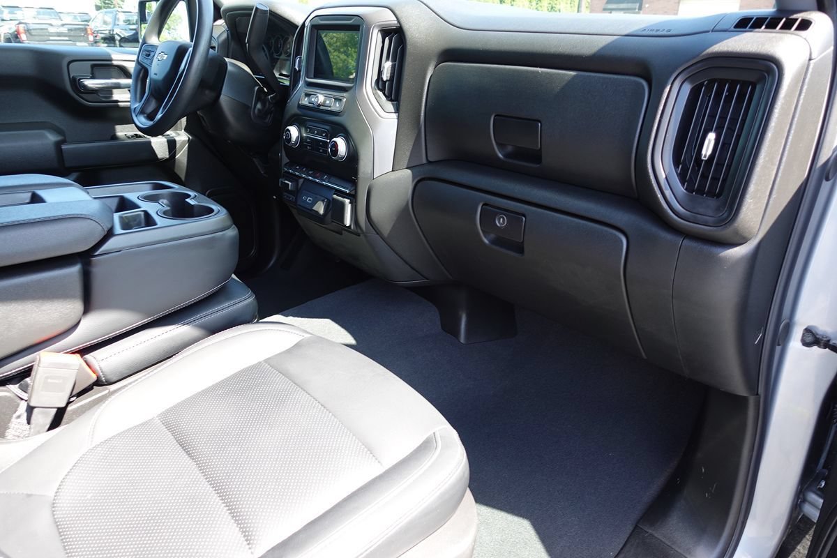 Used 2024 Chevrolet Silverado 1500 Custom AWD/4WD image 33
