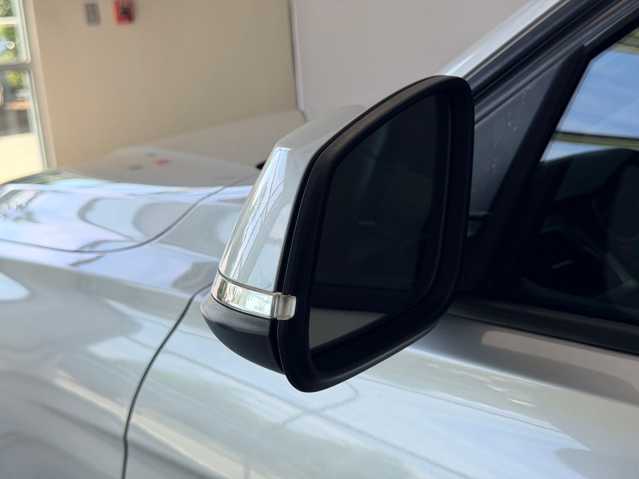 Used 2016 BMW 320i Sedan RWD image 21