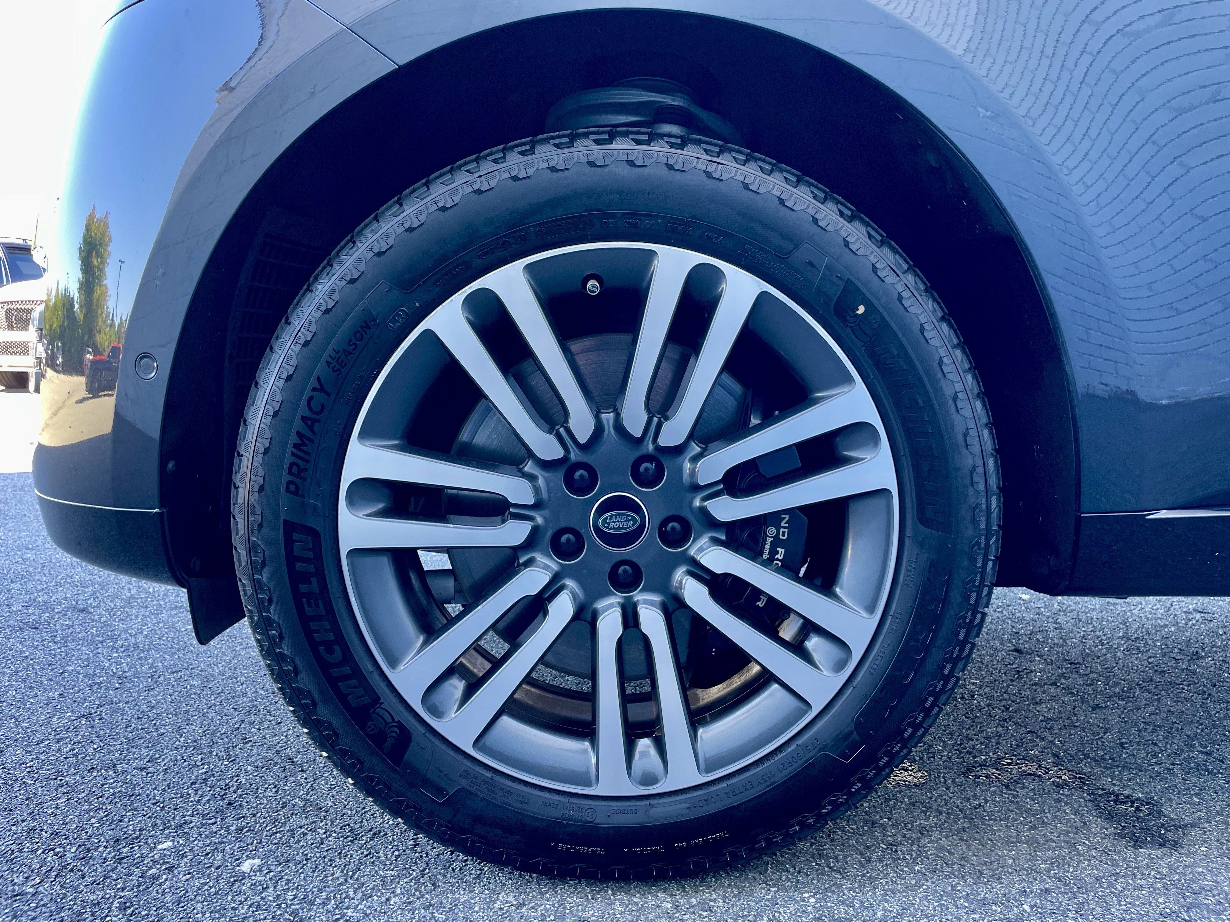 Certified 2023 Land Rover Range Rover SE image 9