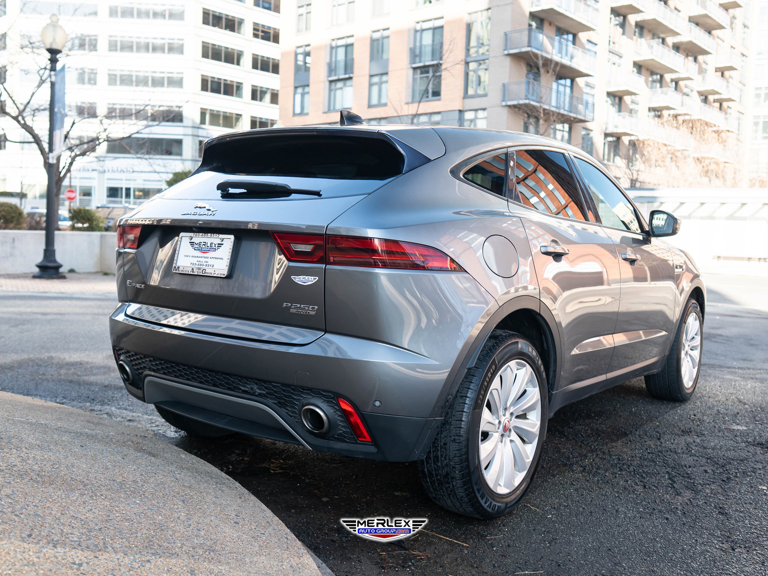 Used 2020 Jaguar E-PACE SE AWD/4WD image 7
