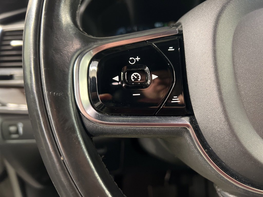 Used 2016 Volvo XC90 T6 Momentum w/ Momentum Plus Package image 15