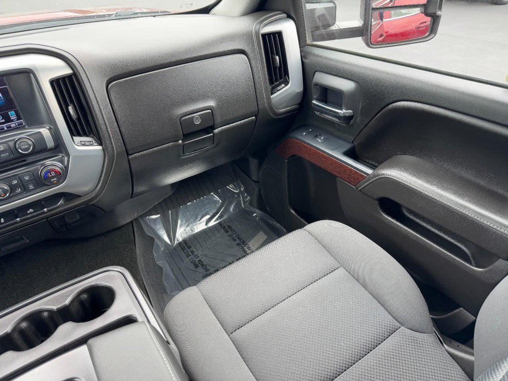 Used 2017 GMC Sierra 2500 SLE w/ HD SLE Preferred Plus Package AWD/4WD image 18
