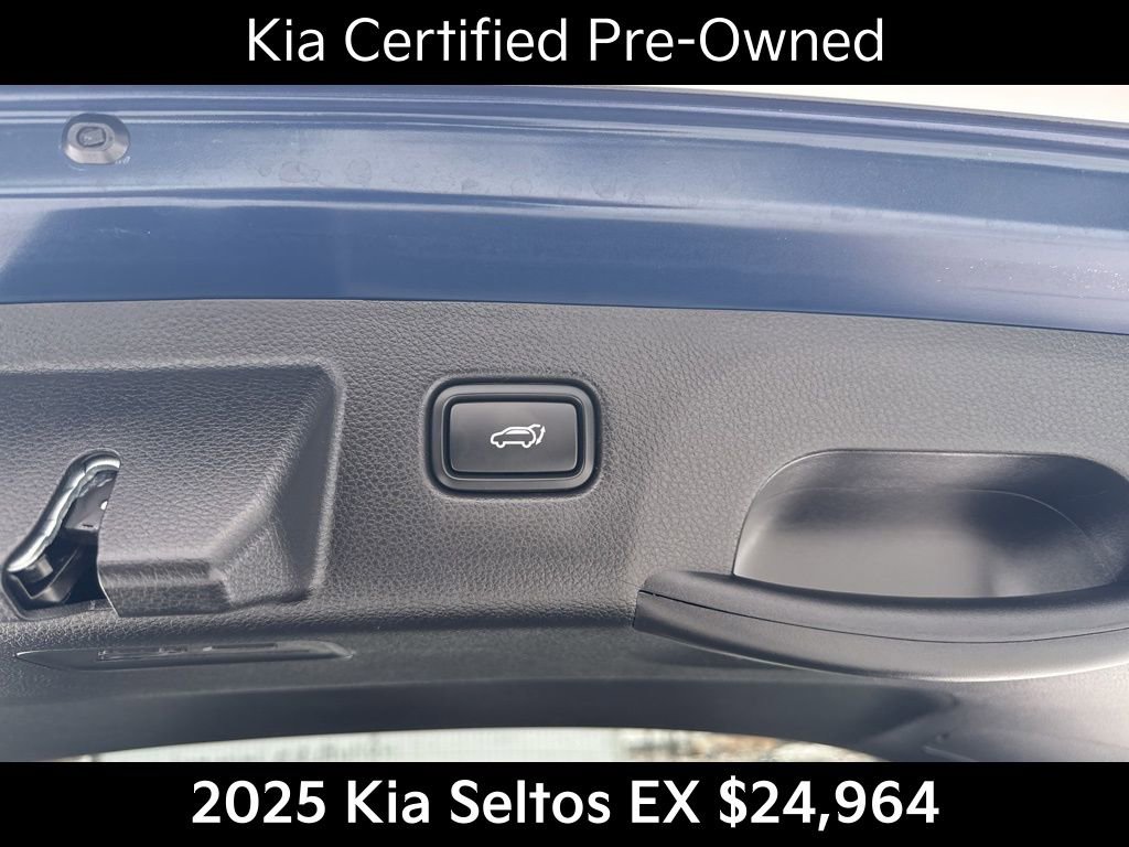 Certified 2025 Kia Seltos EX image 17