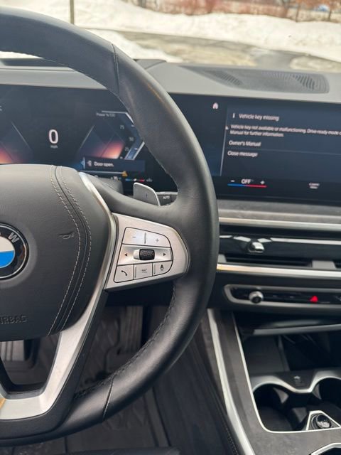 Used 2023 BMW X7 xDrive40i w/ Premium Package AWD/4WD image 12