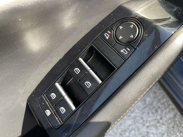 Used 2024 MAZDA MAZDA3 s FWD image 13