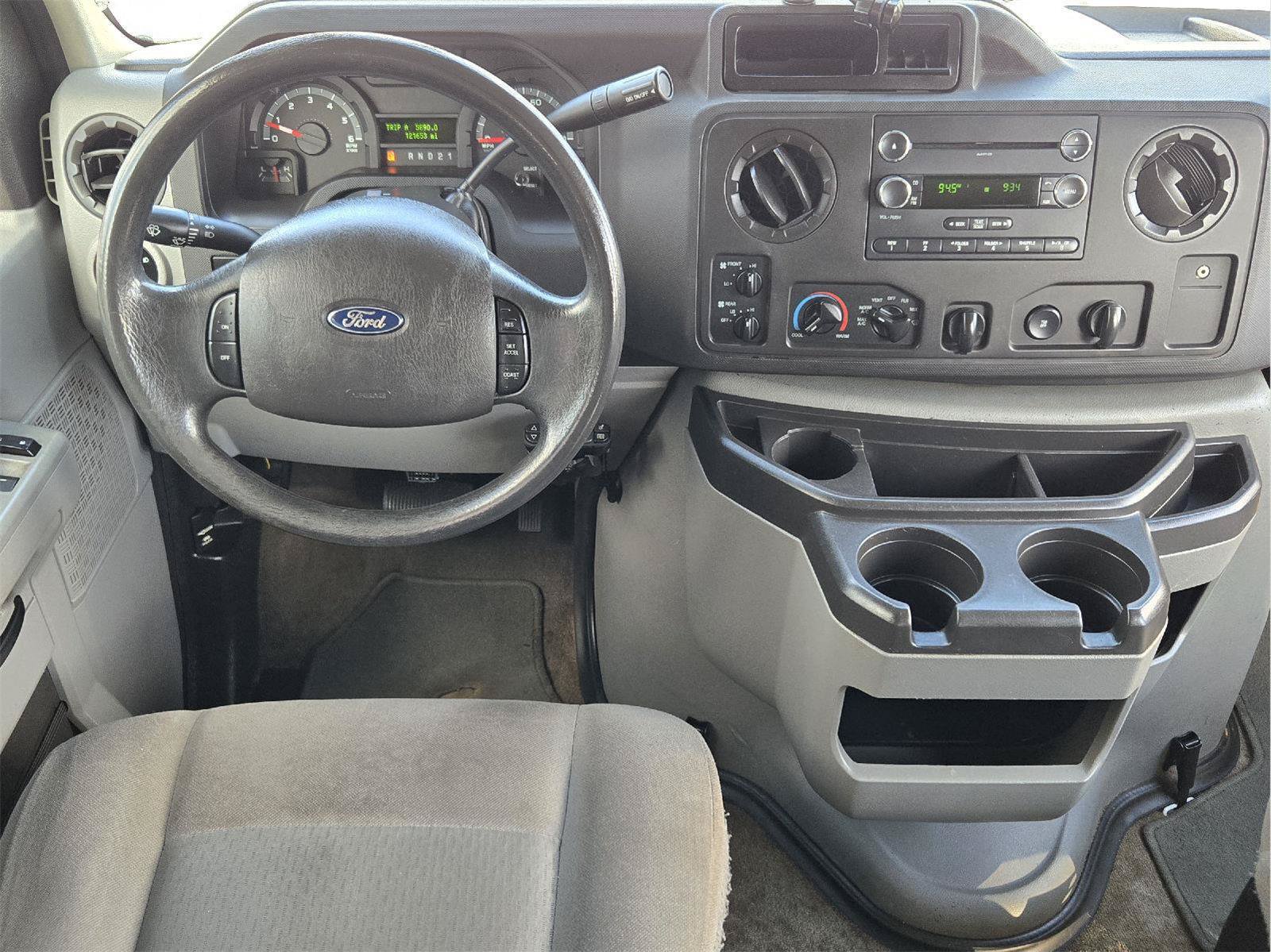 Used 2014 Ford E-350 and Econoline 350 XLT RWD image 25