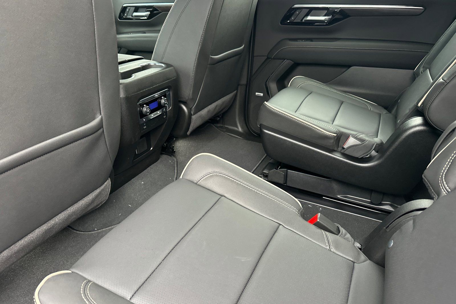 New 2026 Chevrolet Suburban Premier w/ Sun And Tow Package image 11