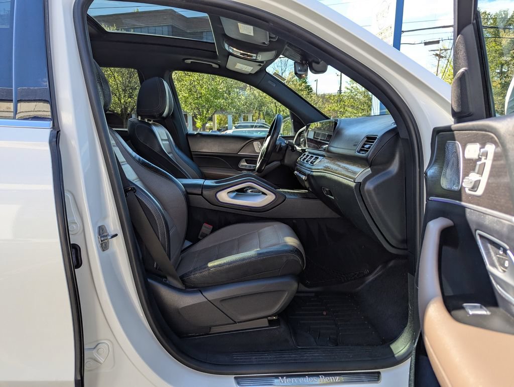 Used 2020 Mercedes-Benz GLS 450 4MATIC image 33