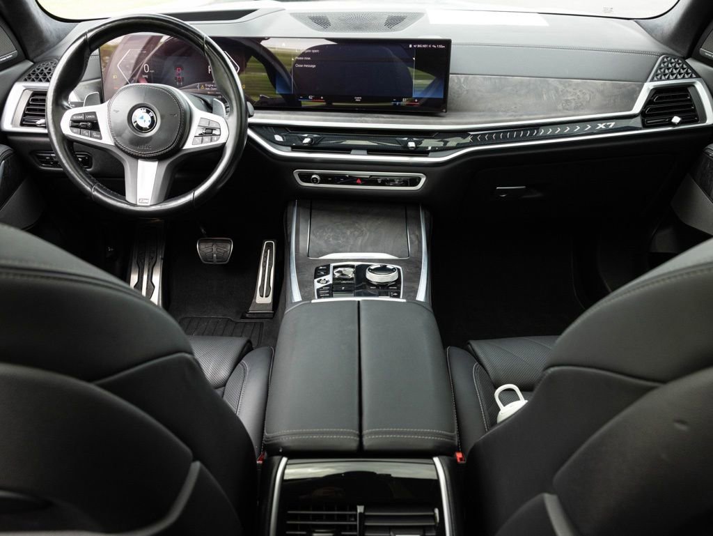 Used 2023 BMW X7 xDrive40i w/ M Sport Package AWD/4WD image 43