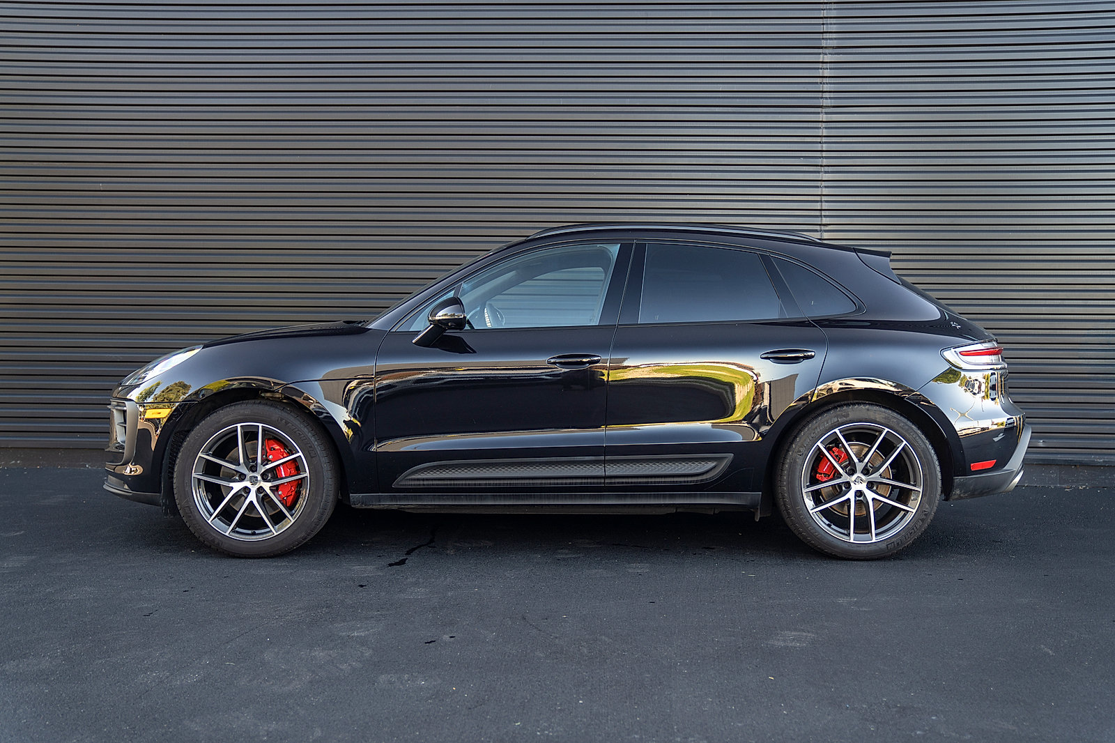 Certified 2026 Porsche Macan S AWD/4WD image 2