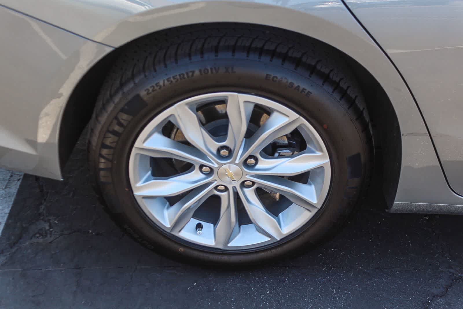 Used 2024 Chevrolet Malibu LT FWD image 11