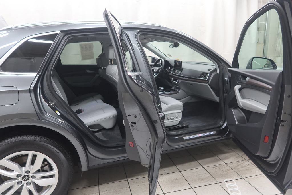 Used 2024 Audi Q5 2.0T Premium w/ Convenience Package AWD/4WD image 9