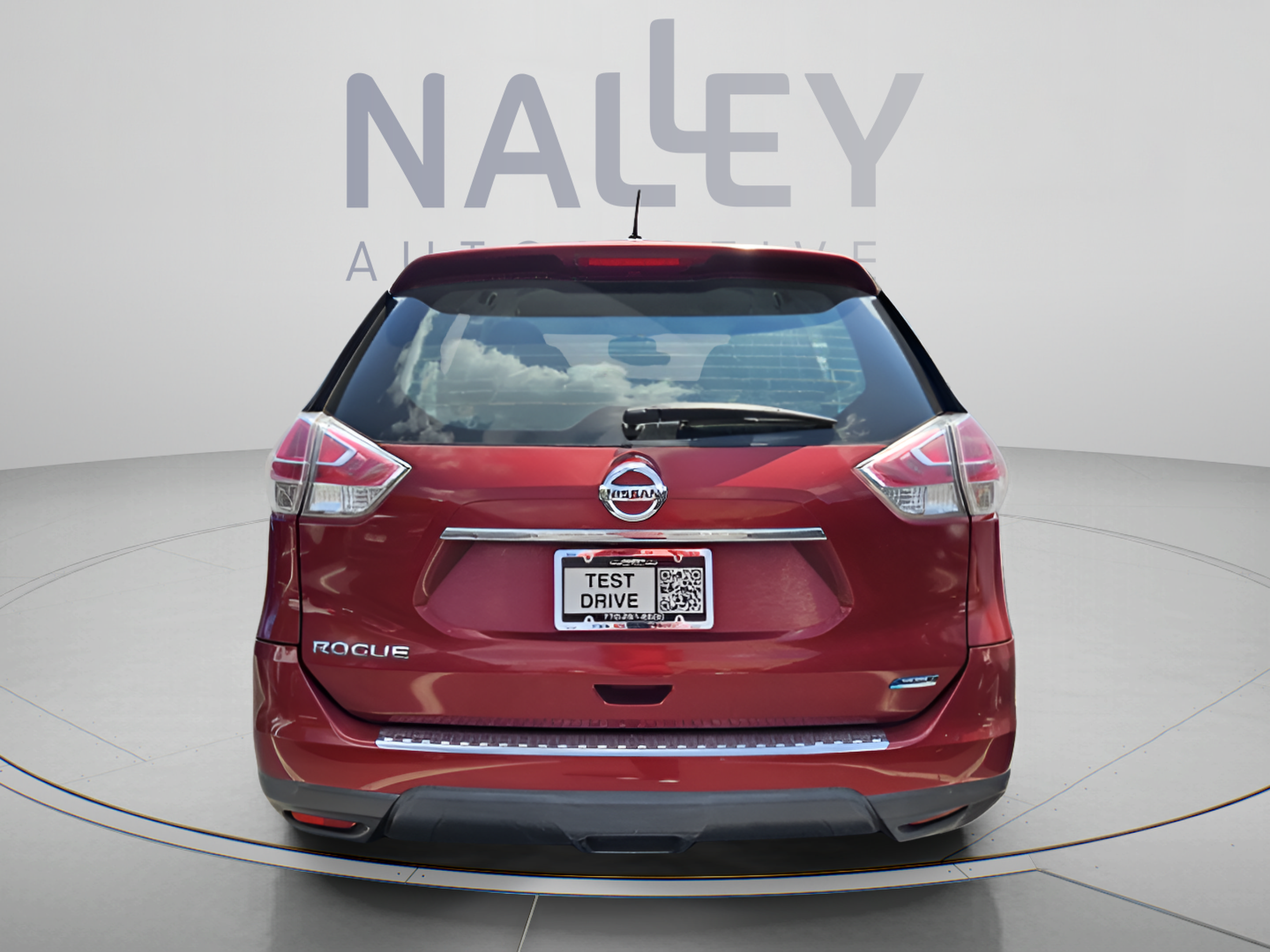 Used 2014 Nissan Rogue S FWD image 2