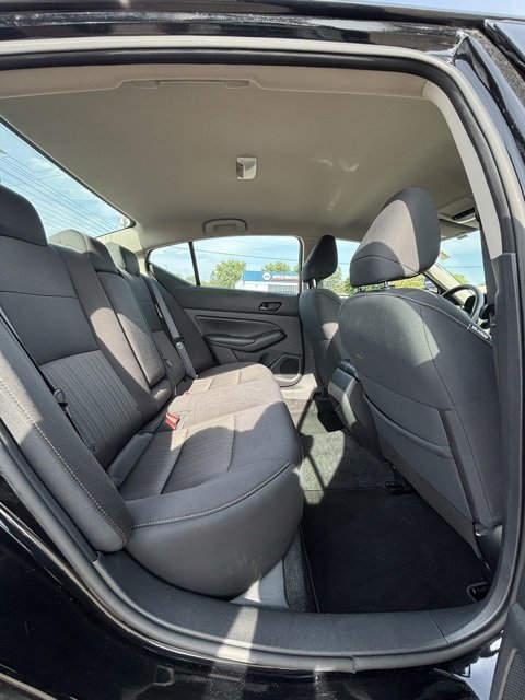 Used 2024 Nissan Altima 2.5 SV image 15