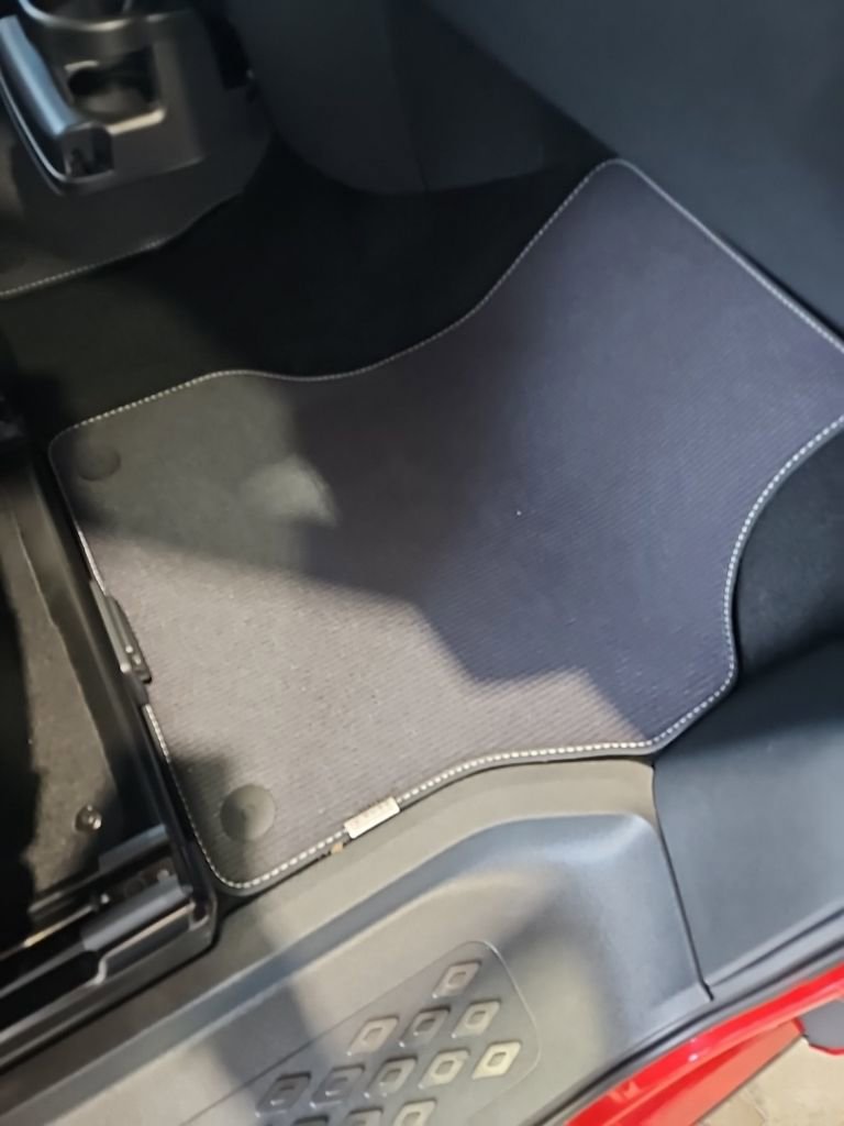 Used 2025 Volkswagen ID. Buzz Pro S Plus image 14