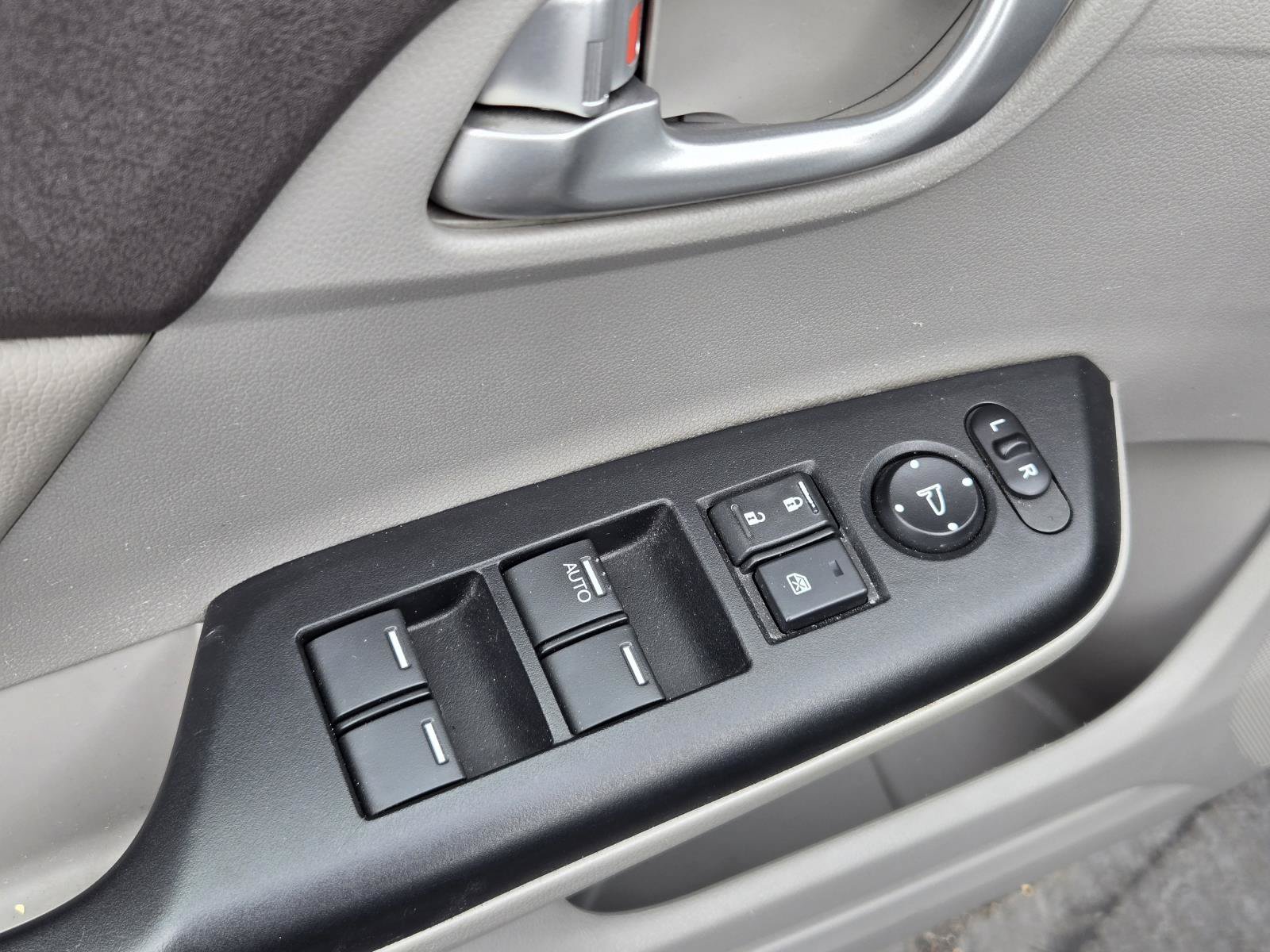 Used 2012 Honda Civic EX-L image 19