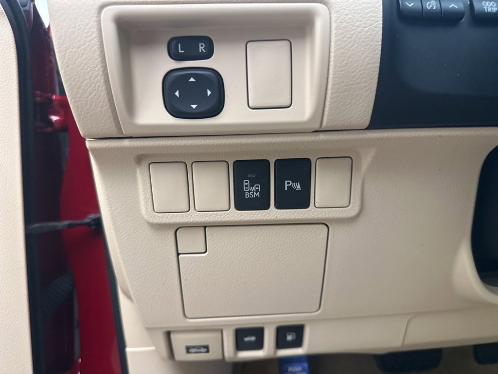 Used 2013 Lexus ES 350 image 24