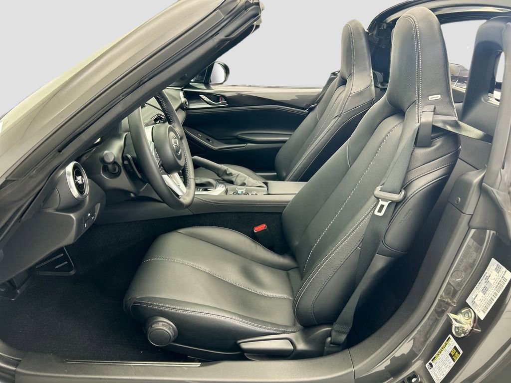 Used 2025 MAZDA MX-5 Miata RF Grand Touring w/ Weather Package image 17