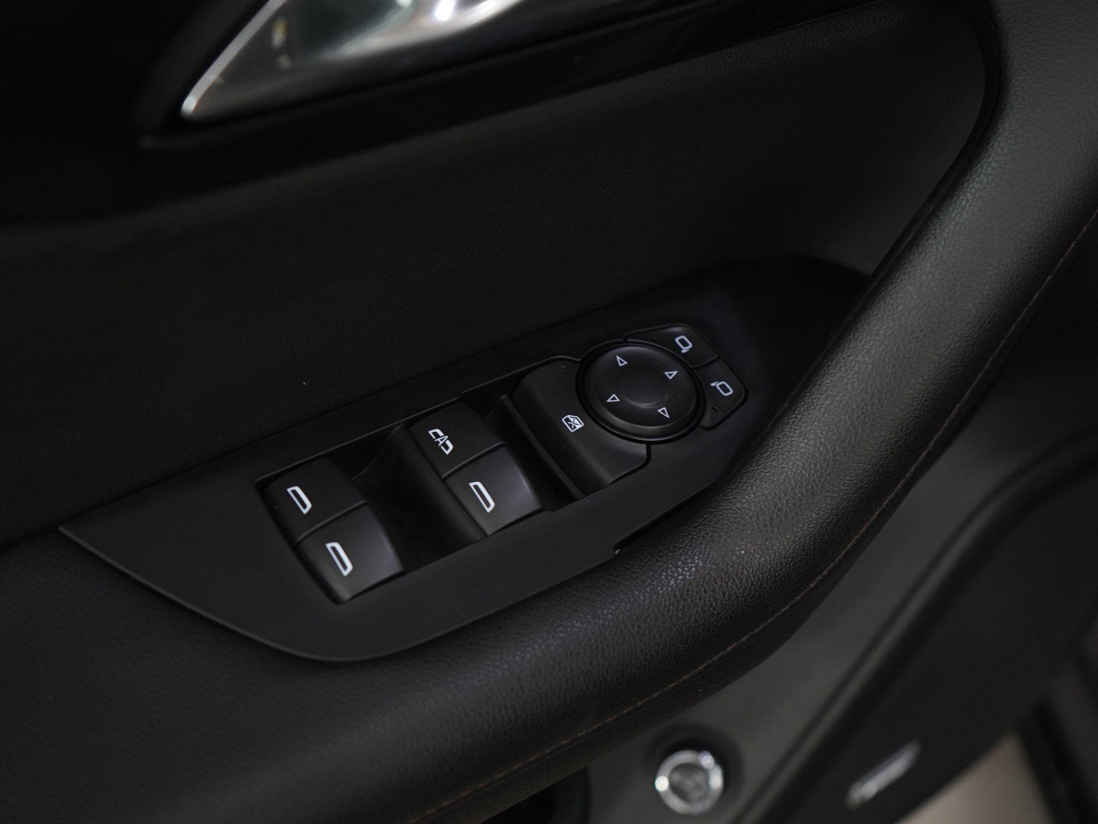 Used 2020 Chevrolet Blazer Premier w/ Driver Confidence II Package image 19