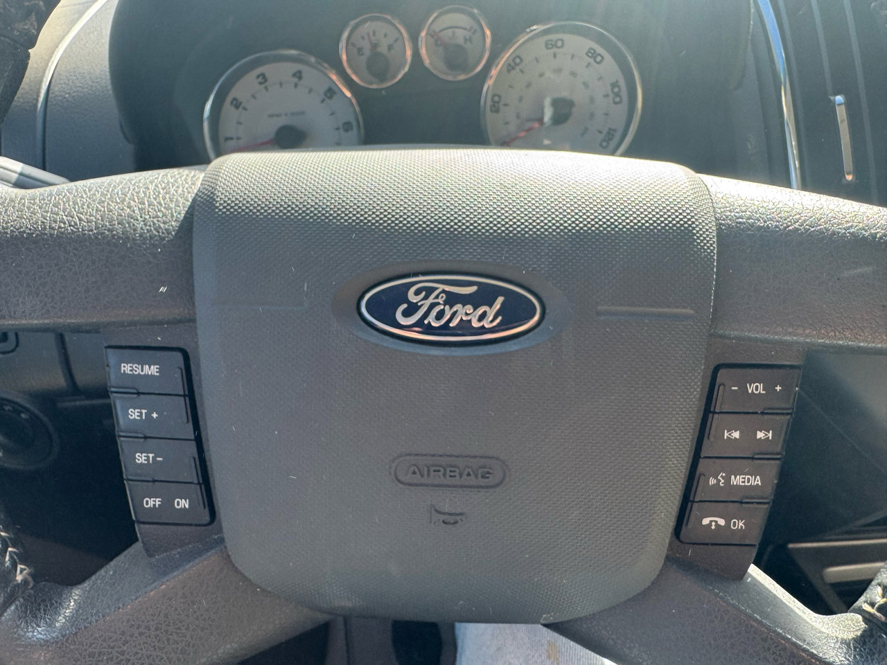 Used 2009 Ford Edge SEL image 20