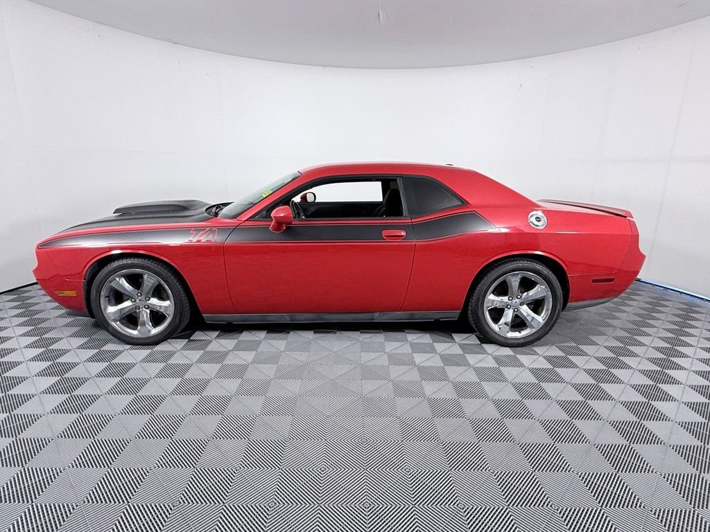Used 2014 Dodge Challenger R/T RWD image 7