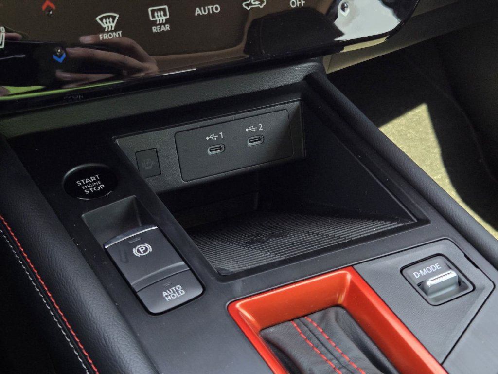 New 2026 Nissan Kicks SR w/ SR Premium Package FWD image 23