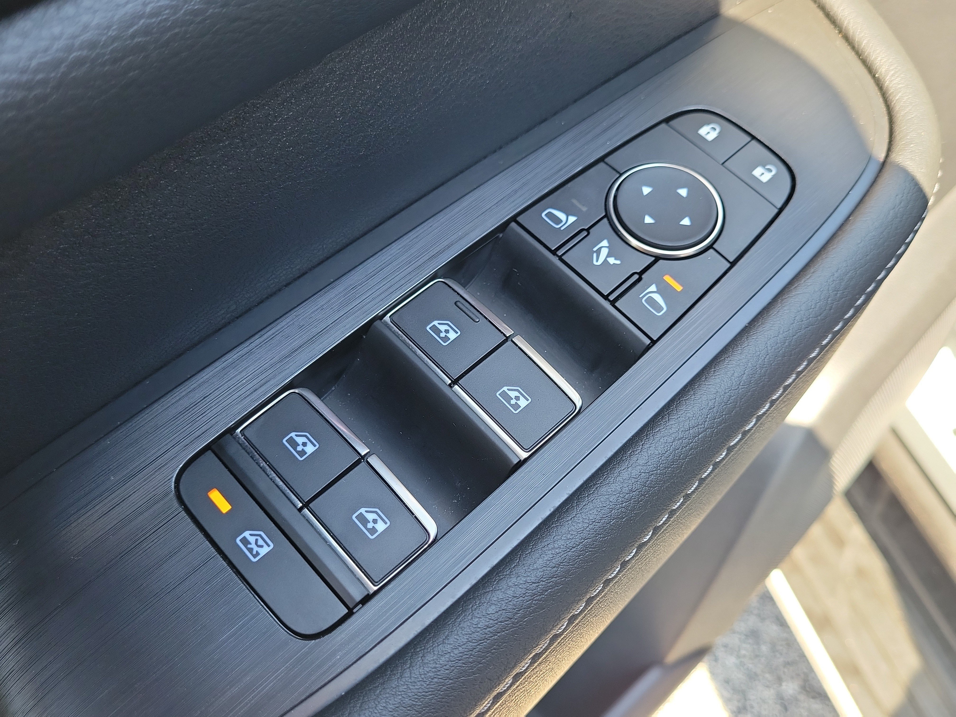 Certified 2025 Nissan Armada Platinum Reserve RWD image 11