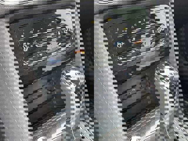 New 2025 Volkswagen Taos SE image 27